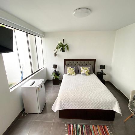 Hermosa Habitacion Independiente Cerca A Miraflores Lima Exterior photo